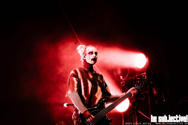20250627 MotionlessInWhite 011 bs LydiaWeise