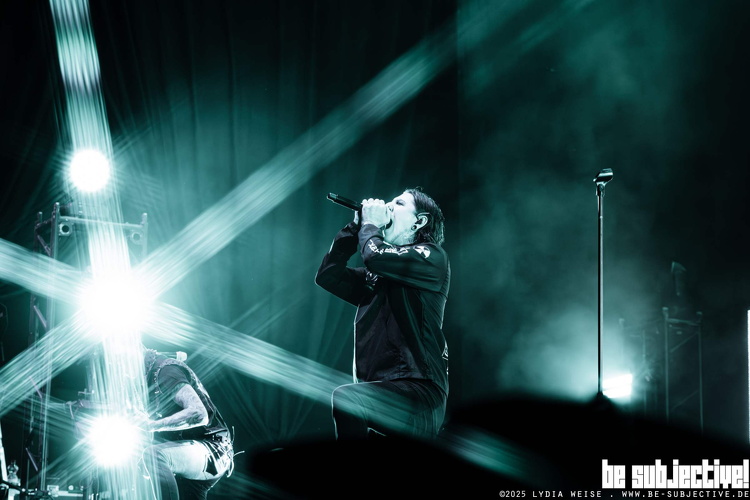 20250627 MotionlessInWhite 024 bs LydiaWeise