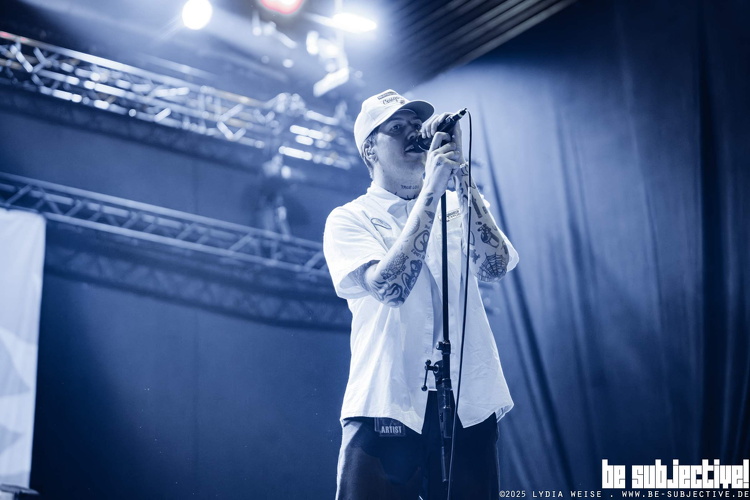 20250627 TrophyEyes 004 bs LydiaWeise