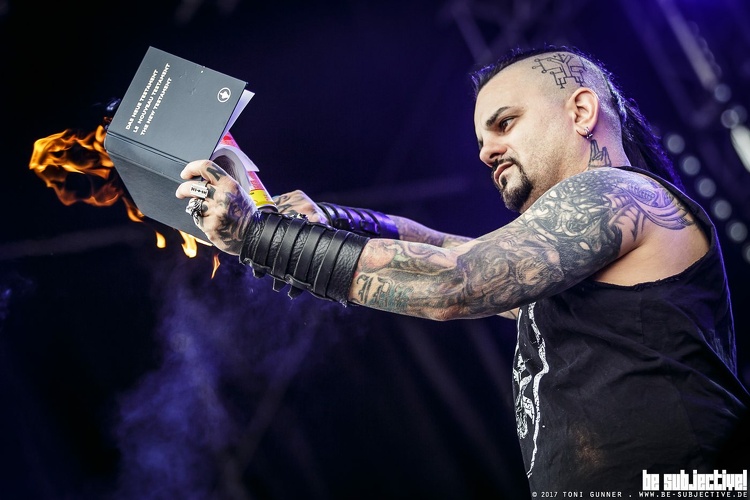 vital remains 170811 011