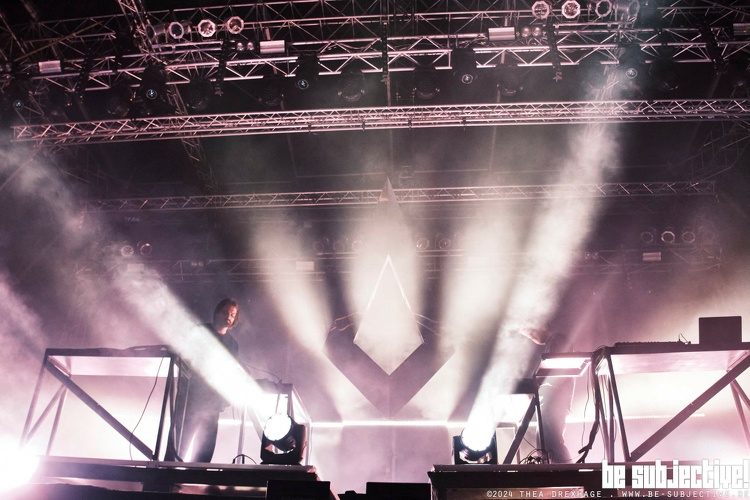 20240727 Kiasmos bs TheaDrexhage 10523