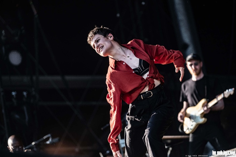 20190623_ChristineandtheQueens_04_bs_TheaDrexhage.jpg