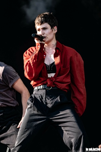 20190623 ChristineandtheQueens 10 bs TheaDrexhage