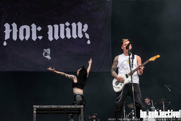 20220619 HotMilk 6816 bs TheaDrexhage