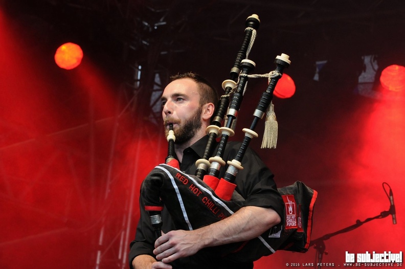 bs-woa2016-Red_Hot_Chillli_Pipers-01.jpg