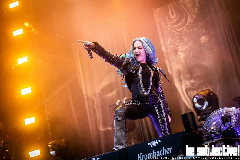 20220806_ArchEnemy_0029_bs_ToniGunner.jpg