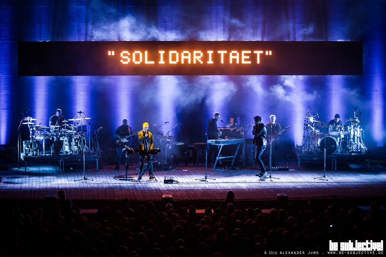 20160817 MassiveAttack 007