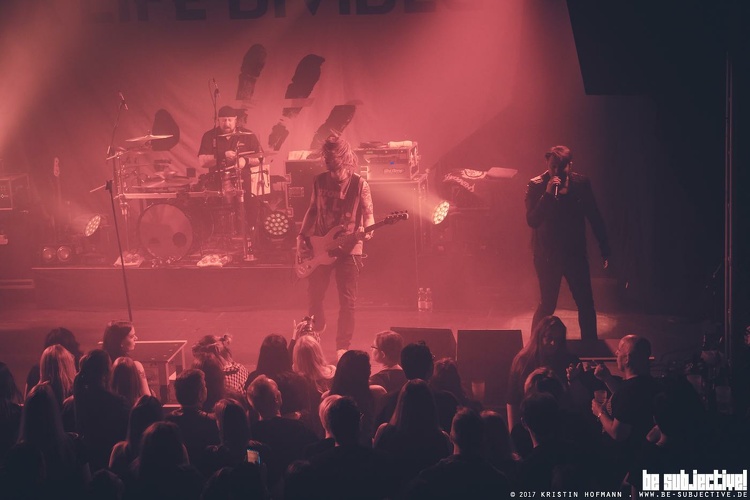 20170211 ALifeDivided 003 kh