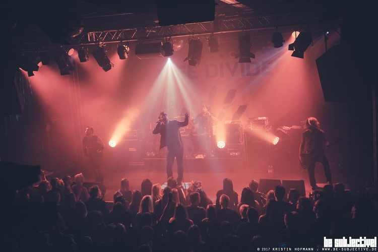 20170211 ALifeDivided 007 kh