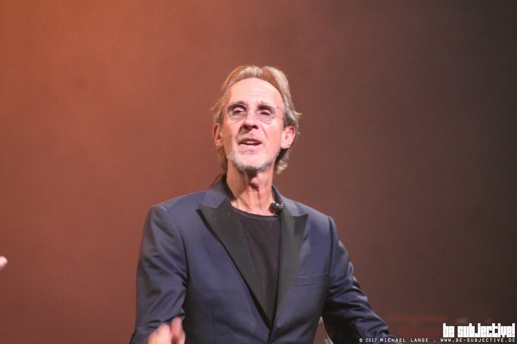 20170928 MikeAndTheMechanics 020 bs