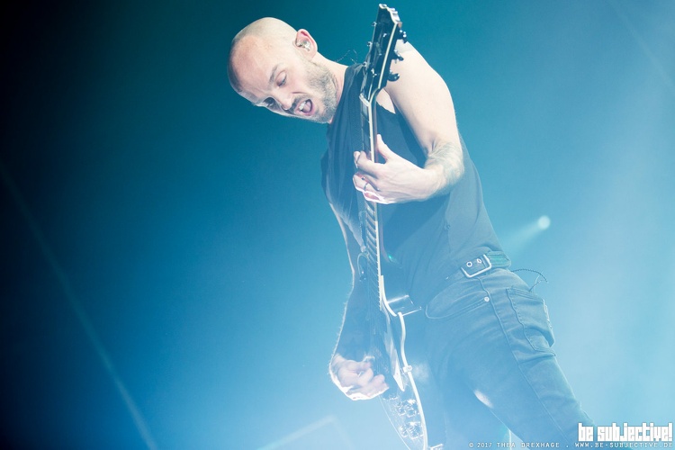 20171118 RiseAgainst 20 bs TheaDrexhage