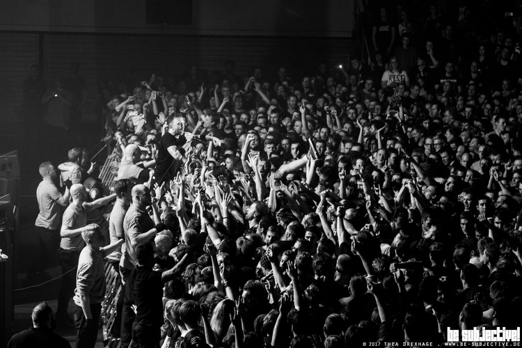 20171118 RiseAgainst 36 bs TheaDrexhage