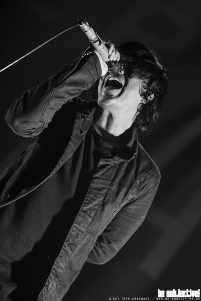 20171118_SleepingWithSirens_11_bs_TheaDrexhage.jpg