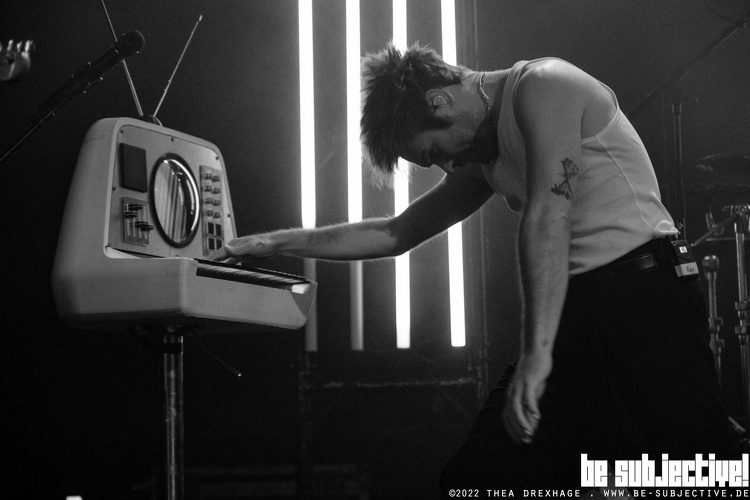 20220725 EnterShikari 7100 bs TheaDrexhage