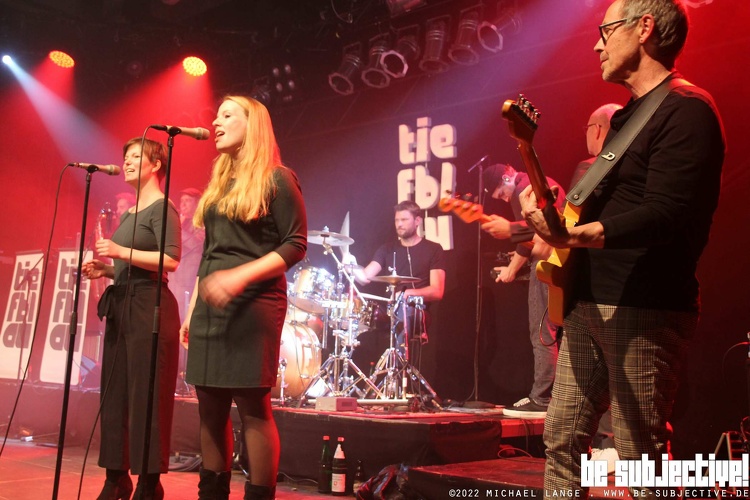 20221126 tiefblau 30 bs MichaelLange