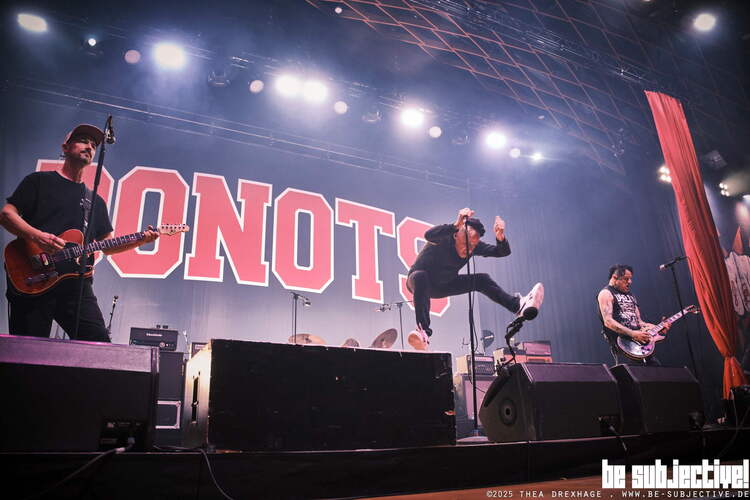 20251122 Donots bs TheaDrexhage 25897