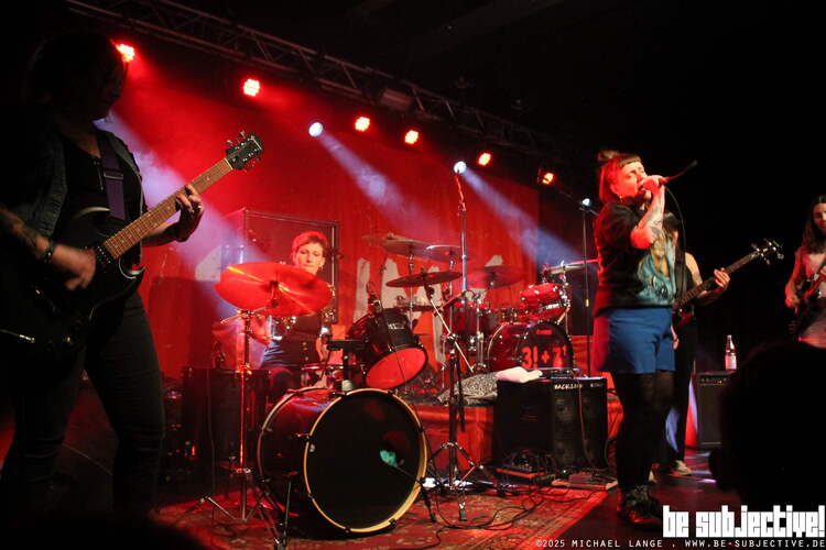 20251128 Instabil 05 bs MichaelLange