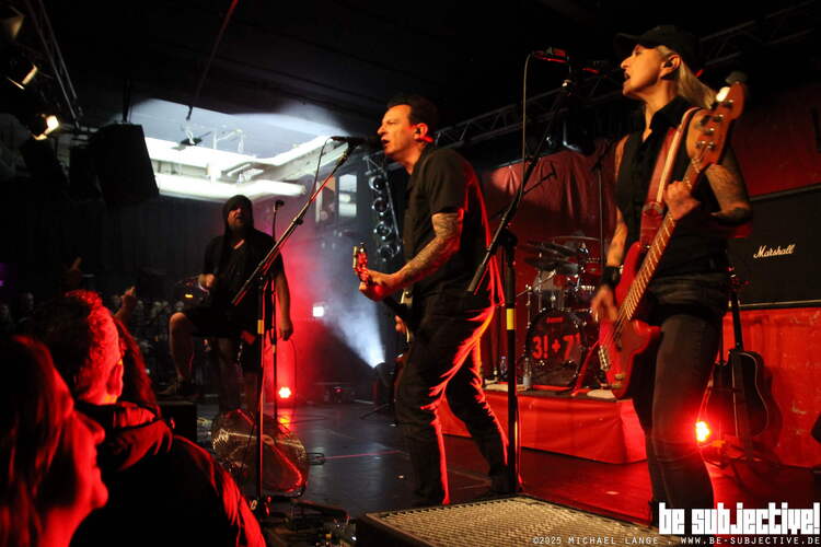 20251128 Slime 11 bs MichaelLange