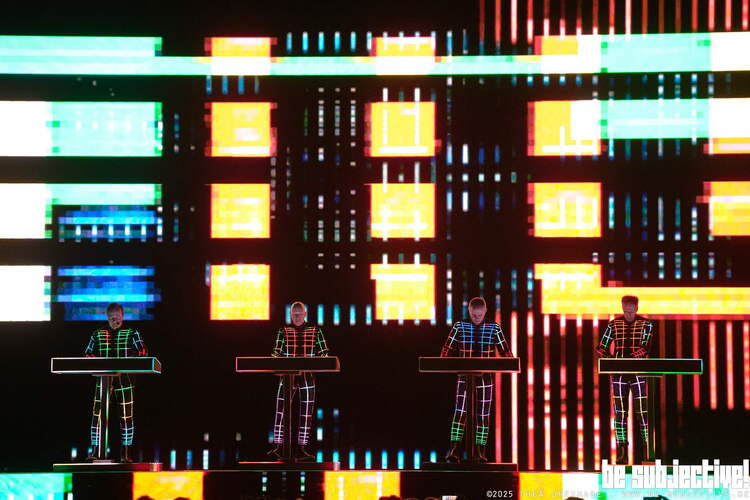 20251213 Kraftwerk bs TheaDrexhage 27115