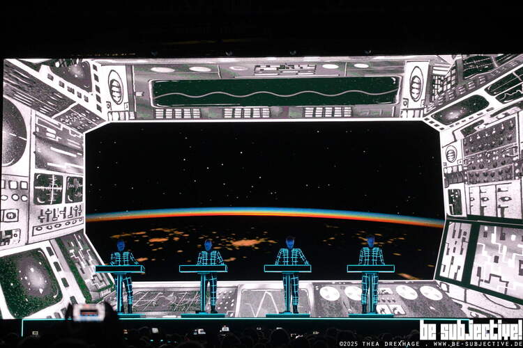 20251213 Kraftwerk bs TheaDrexhage 27127