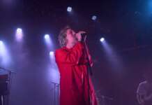 Review: Zwischen verträumtem Folk und Exzess – Efterklang im Uebel & Gefährlich (29.07.2022, Hamburg)